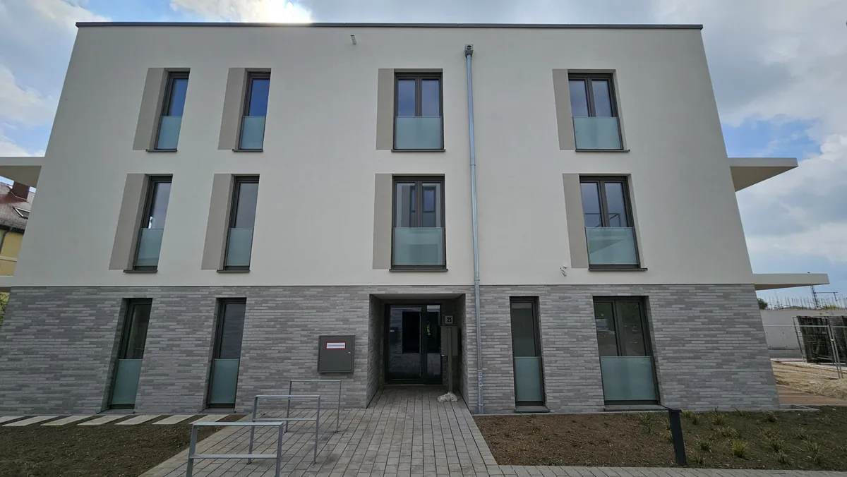 Mehrfamilienhaus mit dezentraler Lüftung in Bensheim bei Frankfurt – Blower-Door-Test Referenz