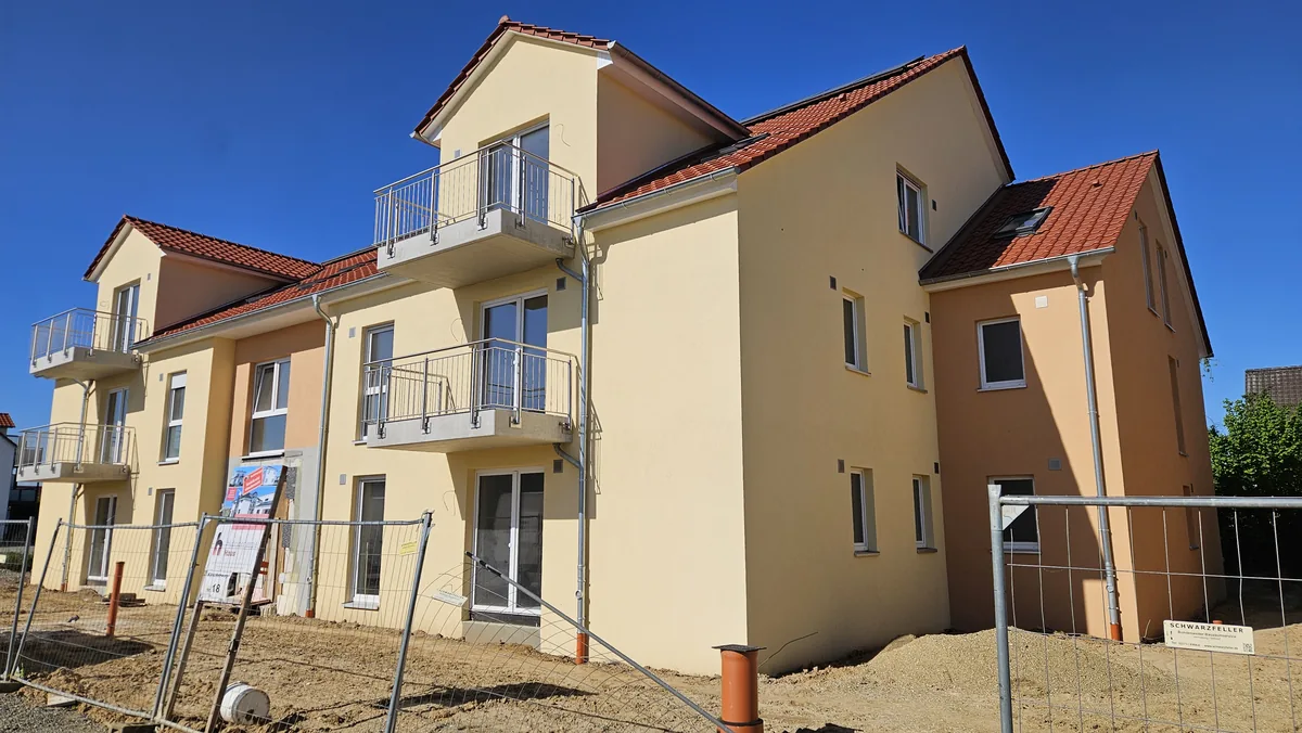 Mehrfamilienhaus mit dezentraler Lüftungsanlage in Lengede – Blower-Door-Test Referenz